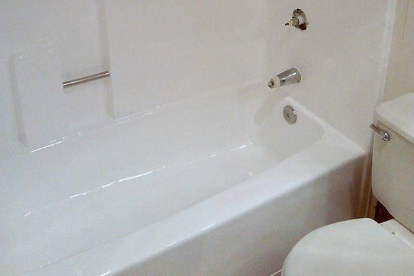 Bathtub Refinishing Service