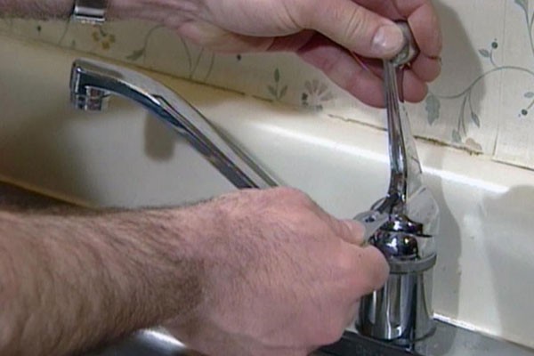Kitchen Faucets Repair